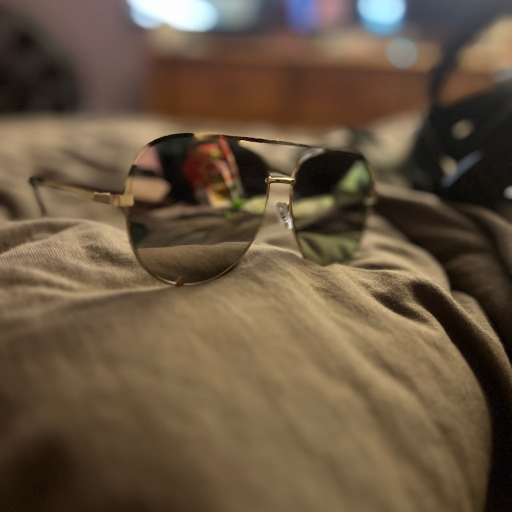 Stylish Gold Aviator Sunglasses